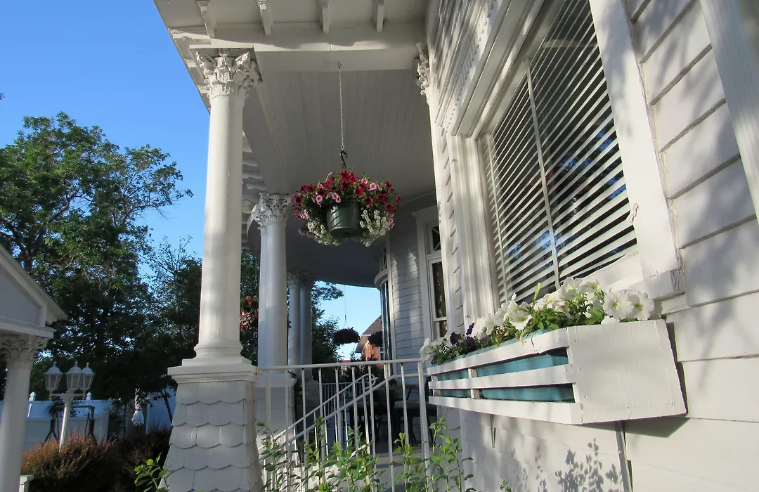 The St. Mary'S Inn, Bed And Breakfast-1